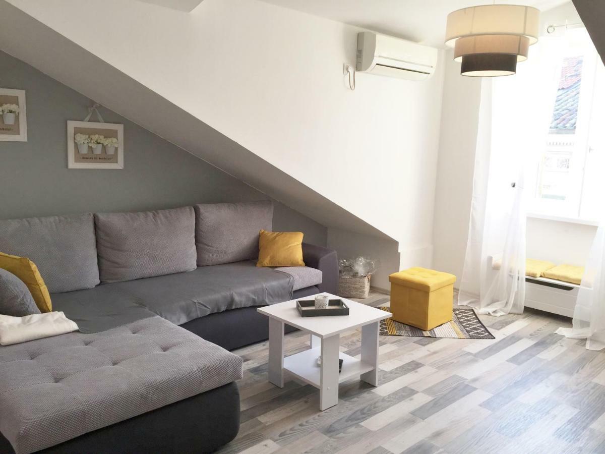 Charming Rijeka City Center Apartment Renee Exterior photo